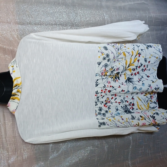 Hem & thread baby doll top sz L, creme, floral, stretchy, 20" PTP, 24" long - Picture 2 of 4